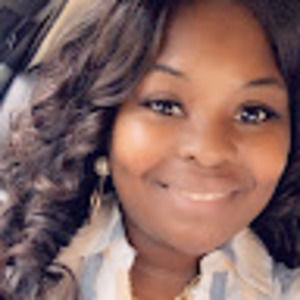 Meet your Posher, Kenisha